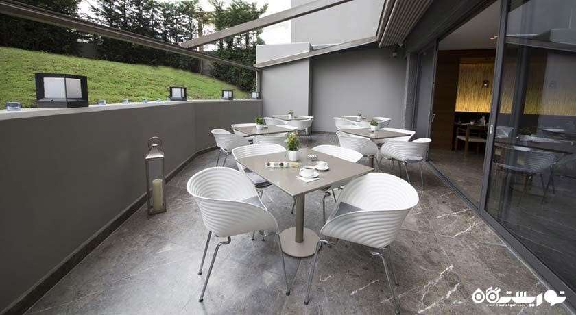 تراس رستوران هتل اونت گارد تاکسیم اسکوئر